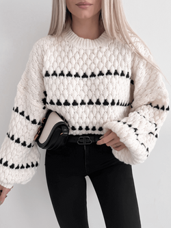 SIESTO - OVERSIZOWY SWETER PLECIONY ECRU W PASKI