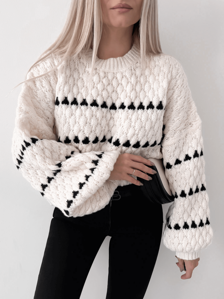 SIESTO - OVERSIZOWY SWETER PLECIONY ECRU W PASKI