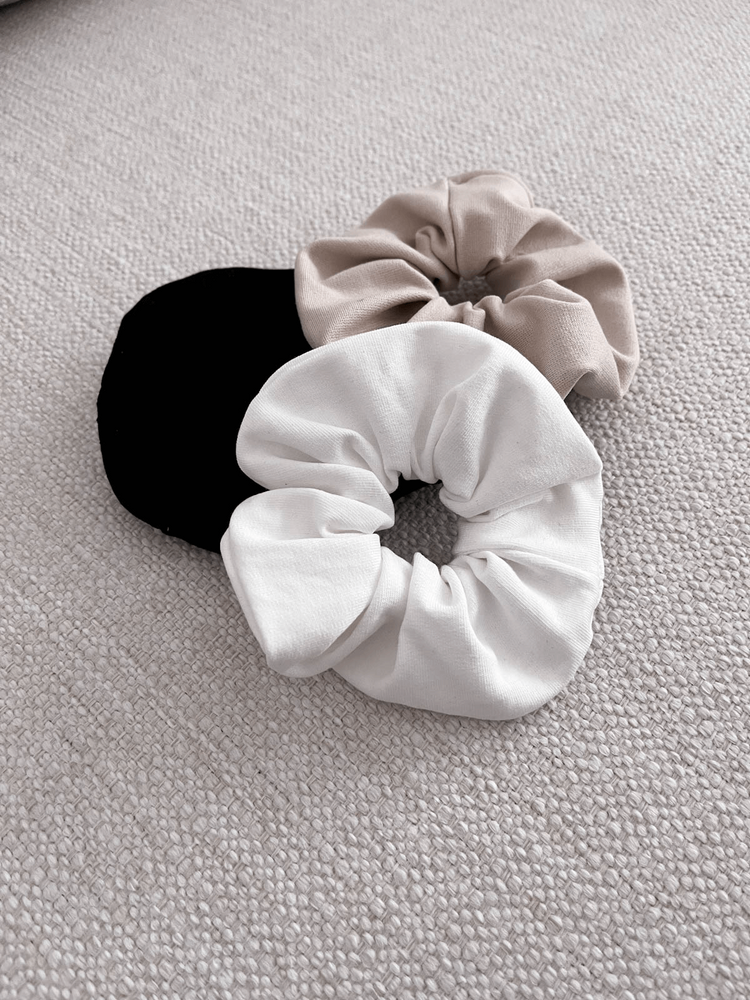 RUBY - BAWEŁNIANA GUMKA TYPU SCRUNCHIE ECRU